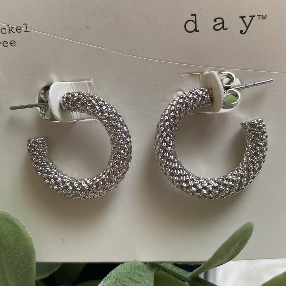 A New Day Open Weave Hoop 💗 Silver - Picture 7 of 11